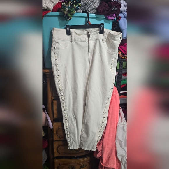 🍁🍂NWOT TORRID 18R Lace Up Jeggings - Picture 2 of 4